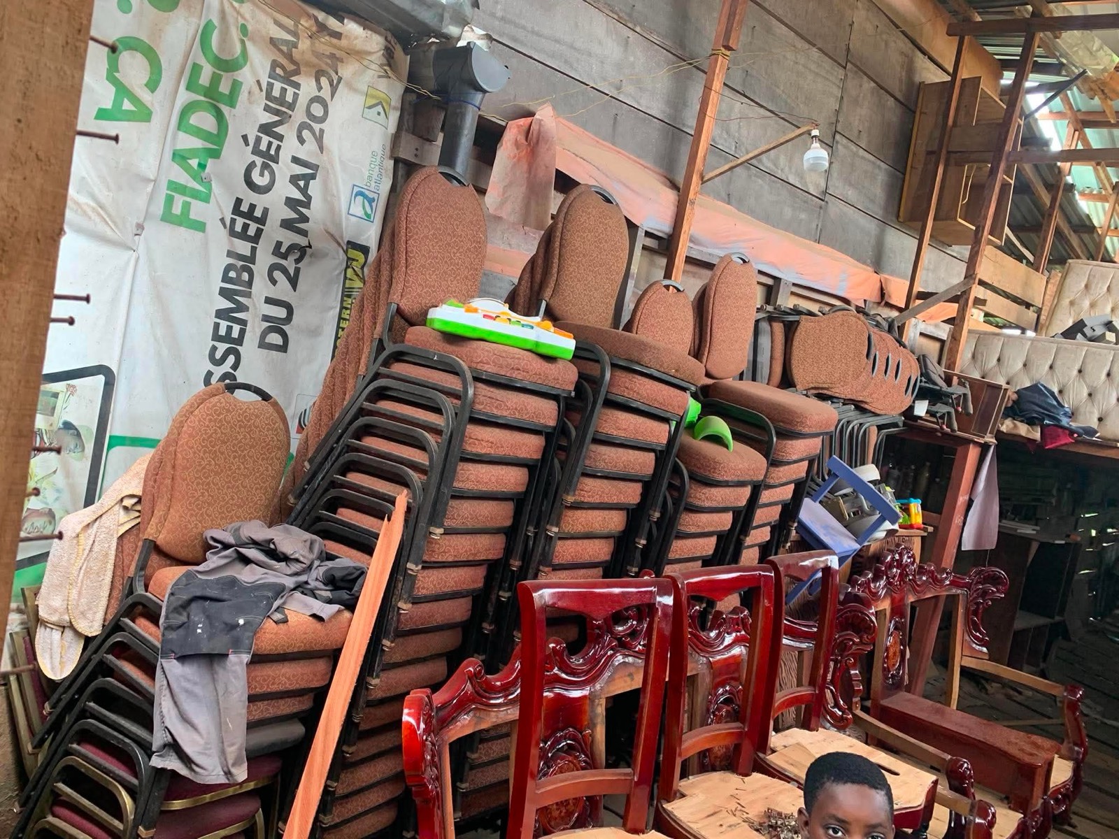 Chaises pour des grandes cérémonies - 2