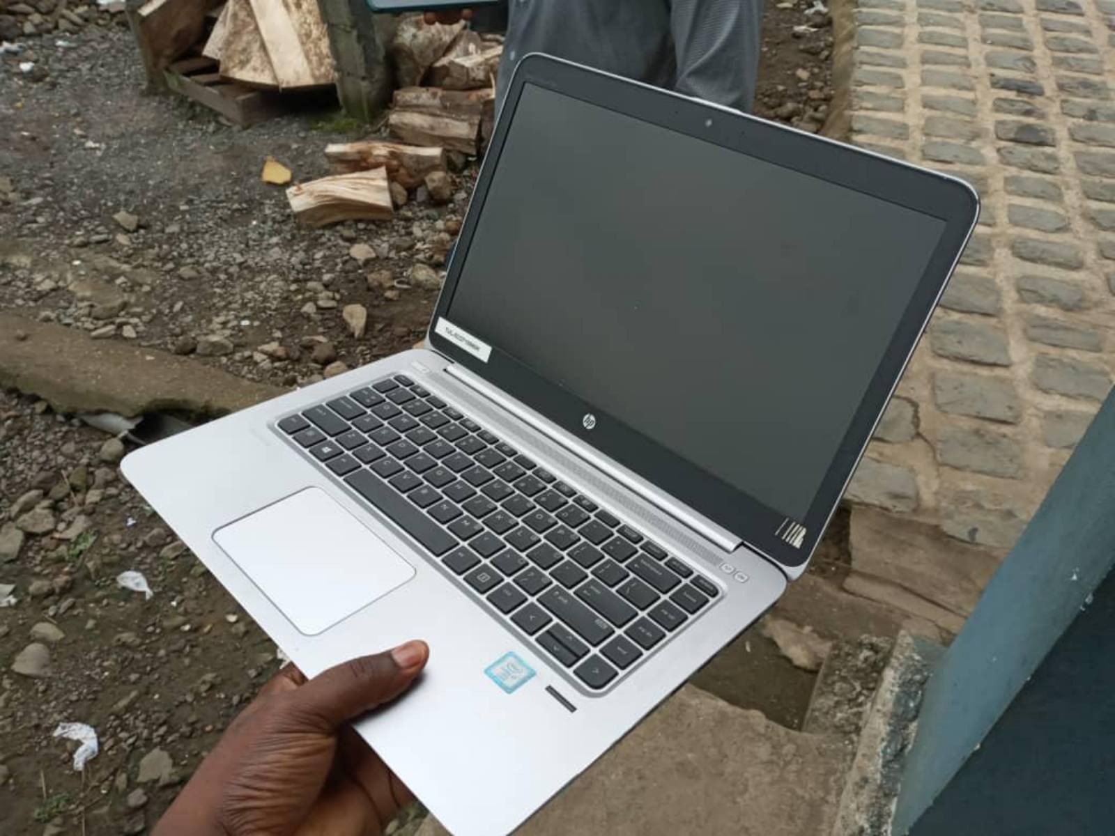 Processor - Intel core i7-6600U
CPU - 2.6GHz and 2.81GHz
RAM - 16GB
Graphics - Intel HD Graphics 520 (128MB)
ROM - 238 SSD
System - 64bit - 2