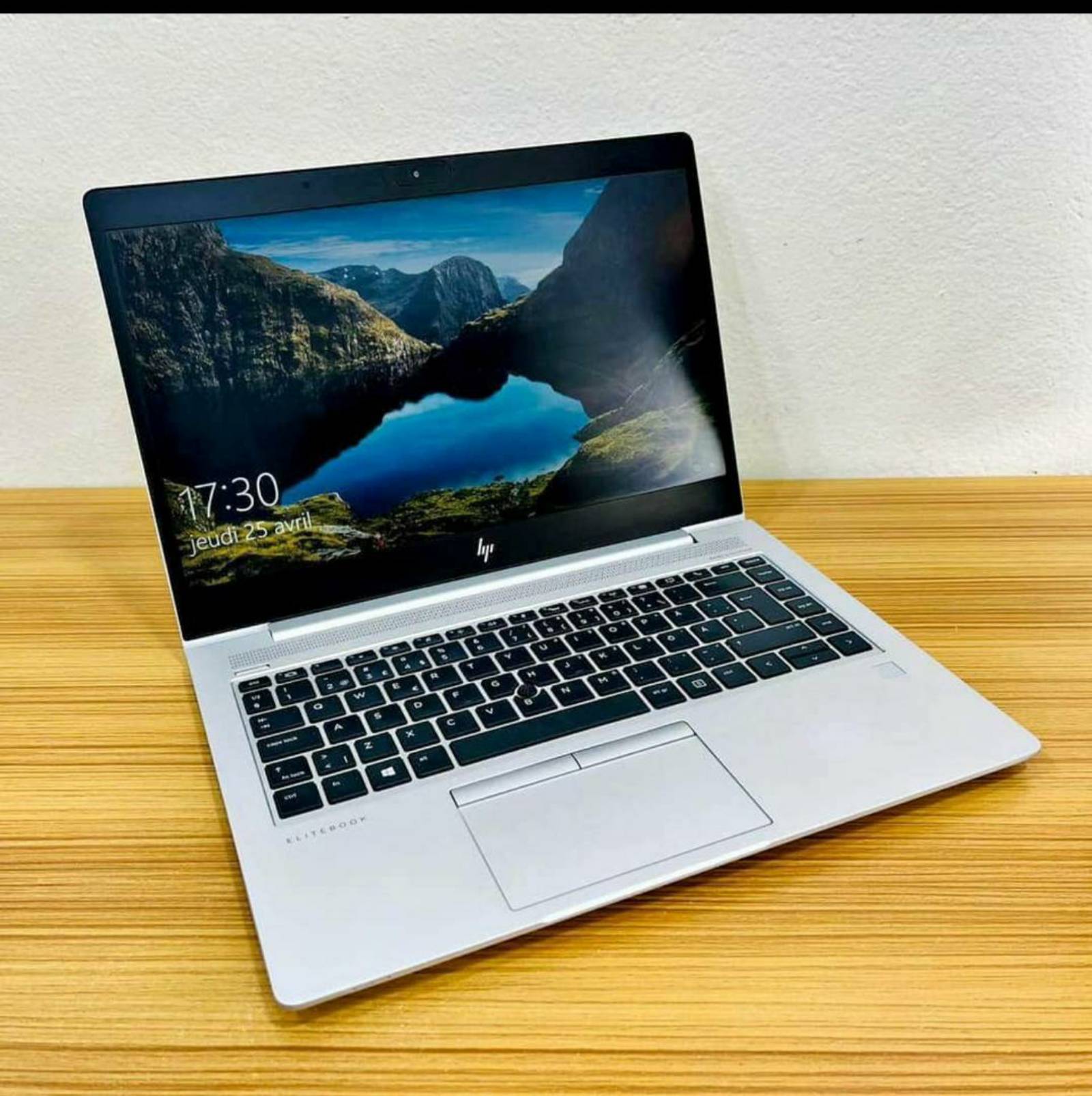 HP ELITEBOOK MT46 10TH GÉNÉRATION