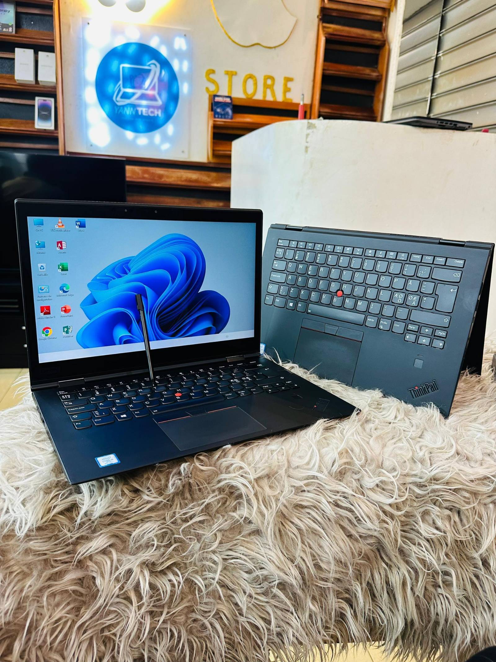 LENOVO THINKPAD X1 YOGA