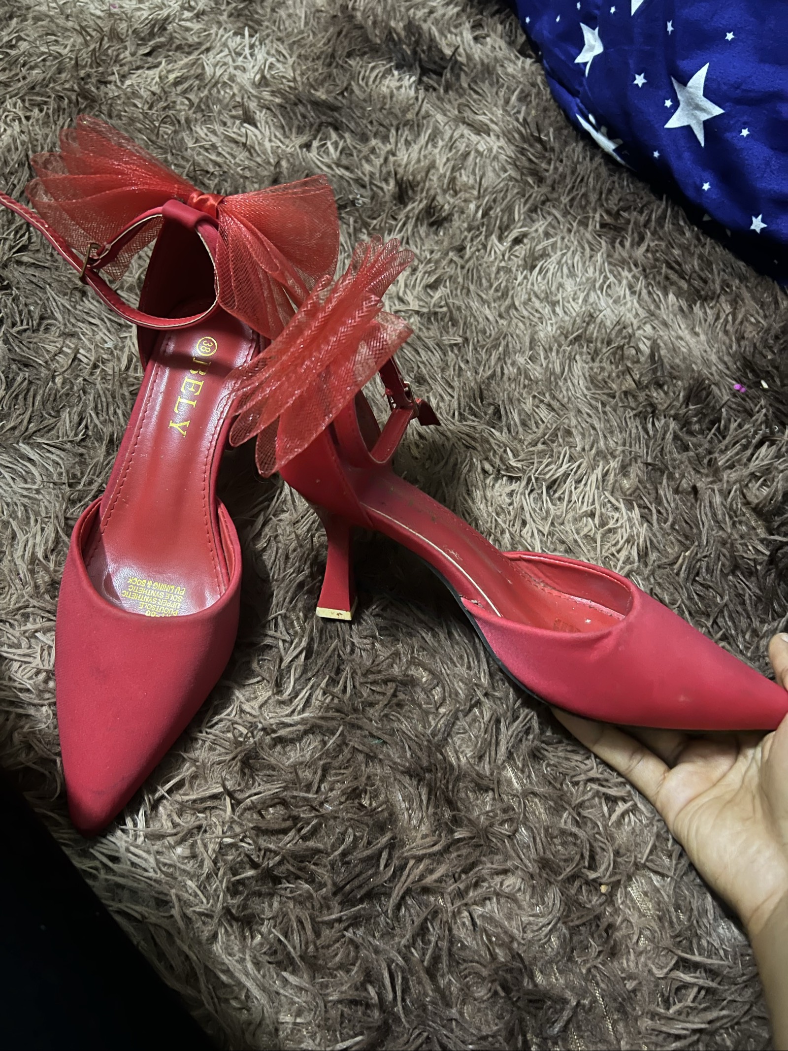 Red heels - 3