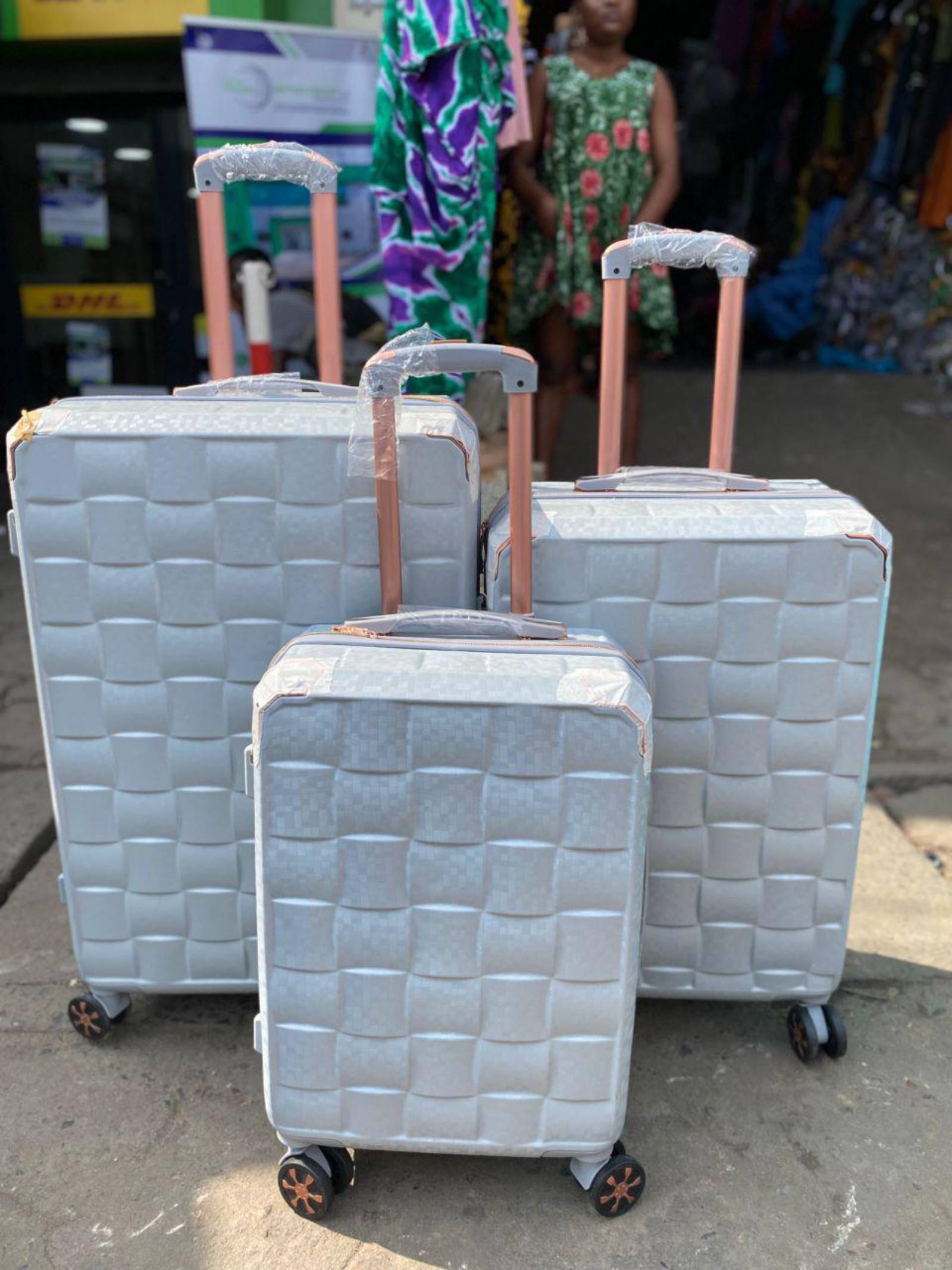 Ensemble valise 3 en 1 rigide disponible,interessé ib:640132632 Douala🇨🇲🇨🇲 - 7