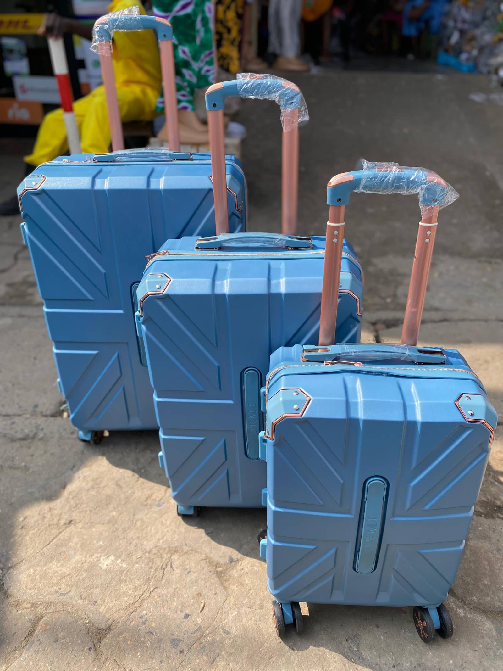 Ensemble valise 3 en 1 rigide disponible,interessé ib:640132632 Douala🇨🇲🇨🇲 - 8