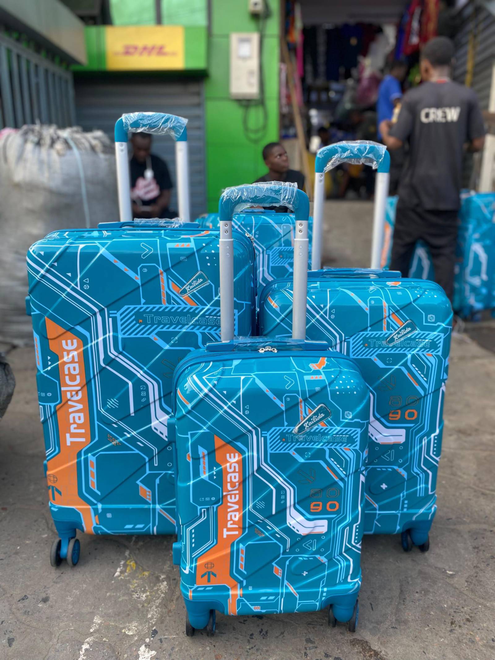Ensemble valise rigide de qualité premium disponible,intéressé ib:640132632 Douala🇨🇲 - 3