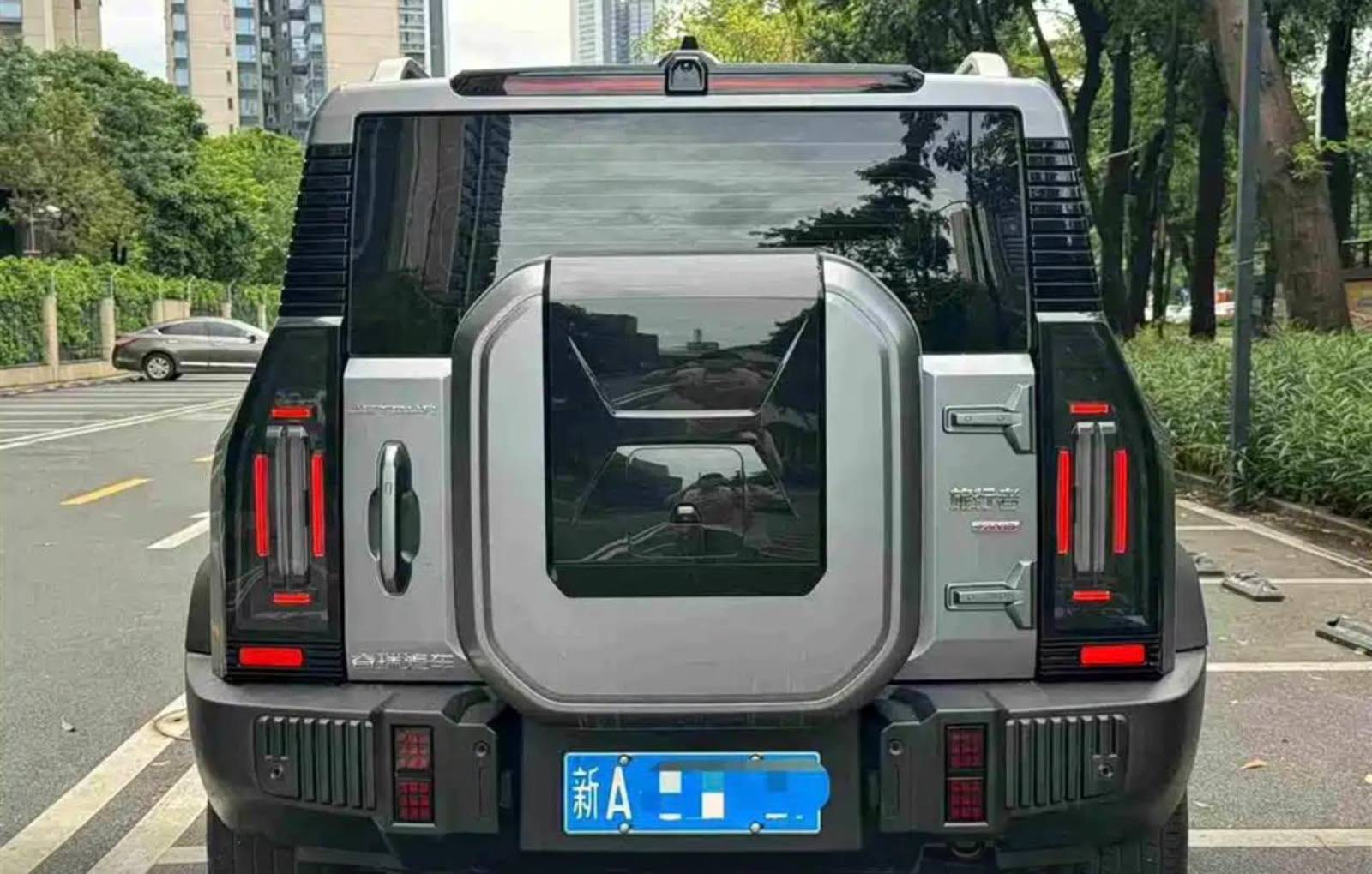 Jetour Traveller - 5