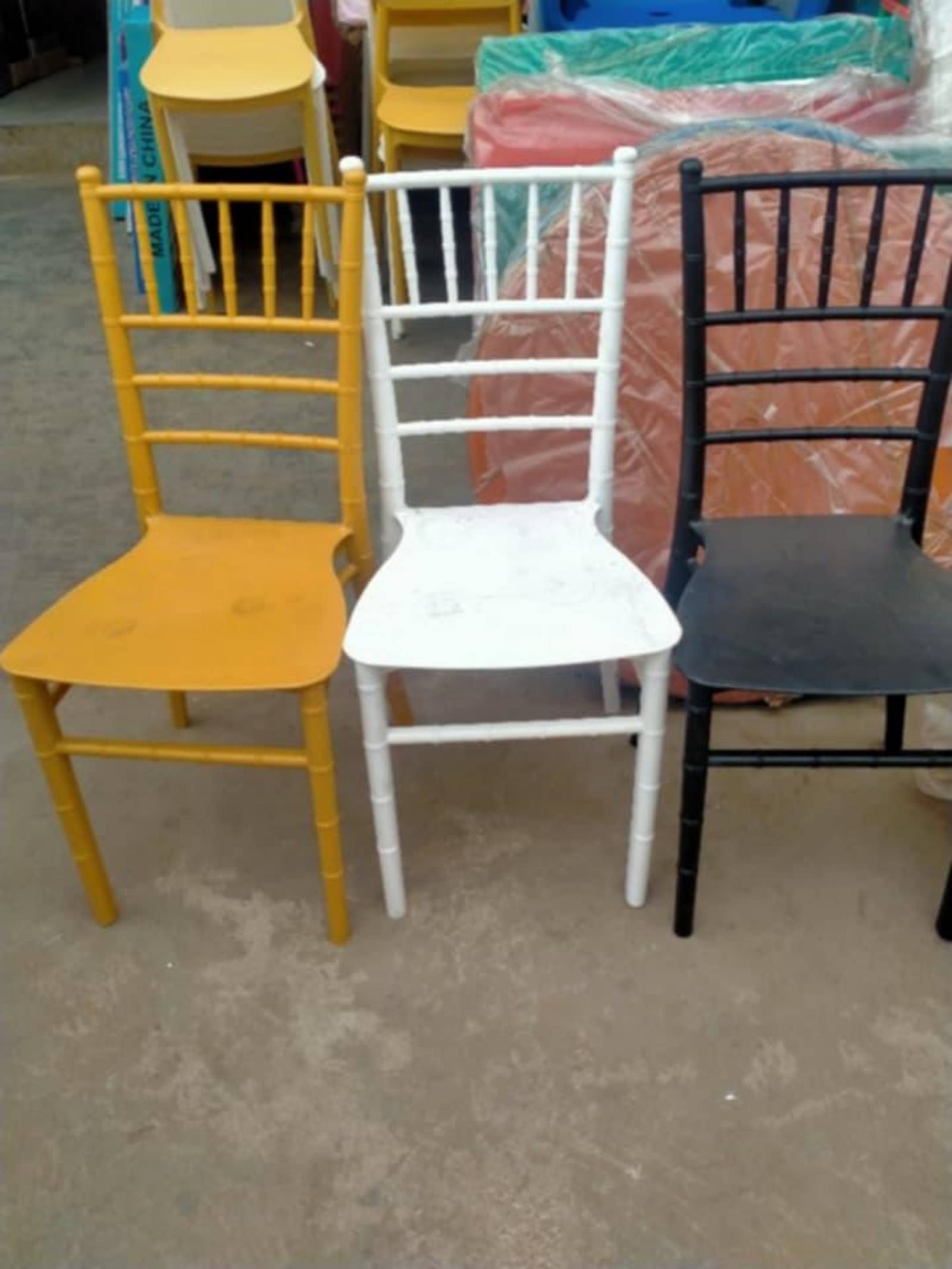 CHAISES ÉVÉNEMENTIELLE - 2