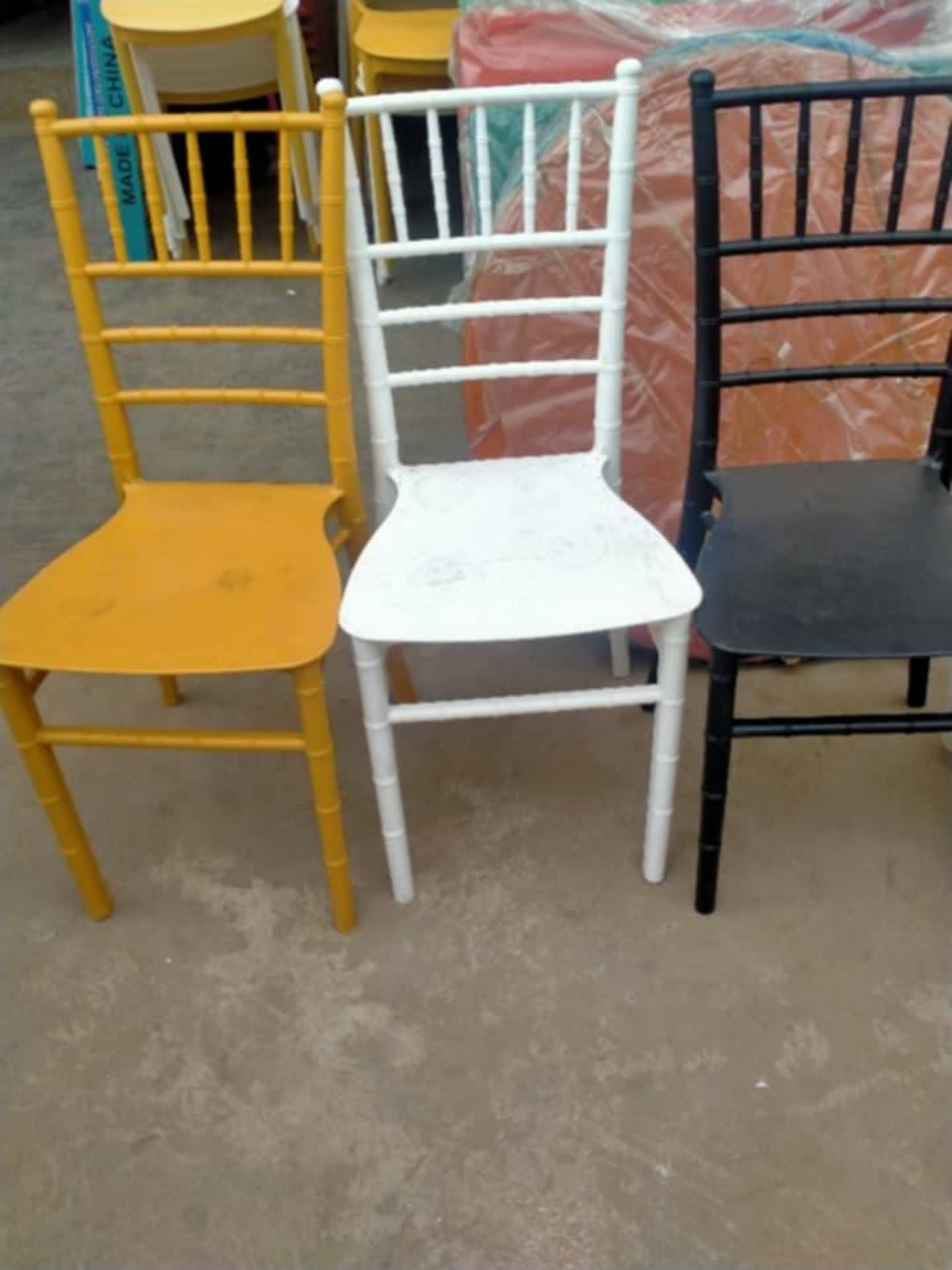 CHAISES ÉVÉNEMENTIELLE