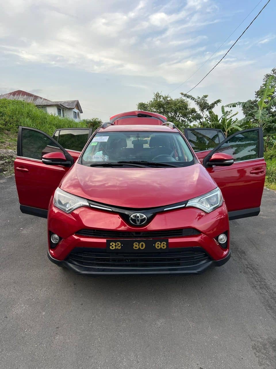 2017 Toyota RAV4 LE - 3