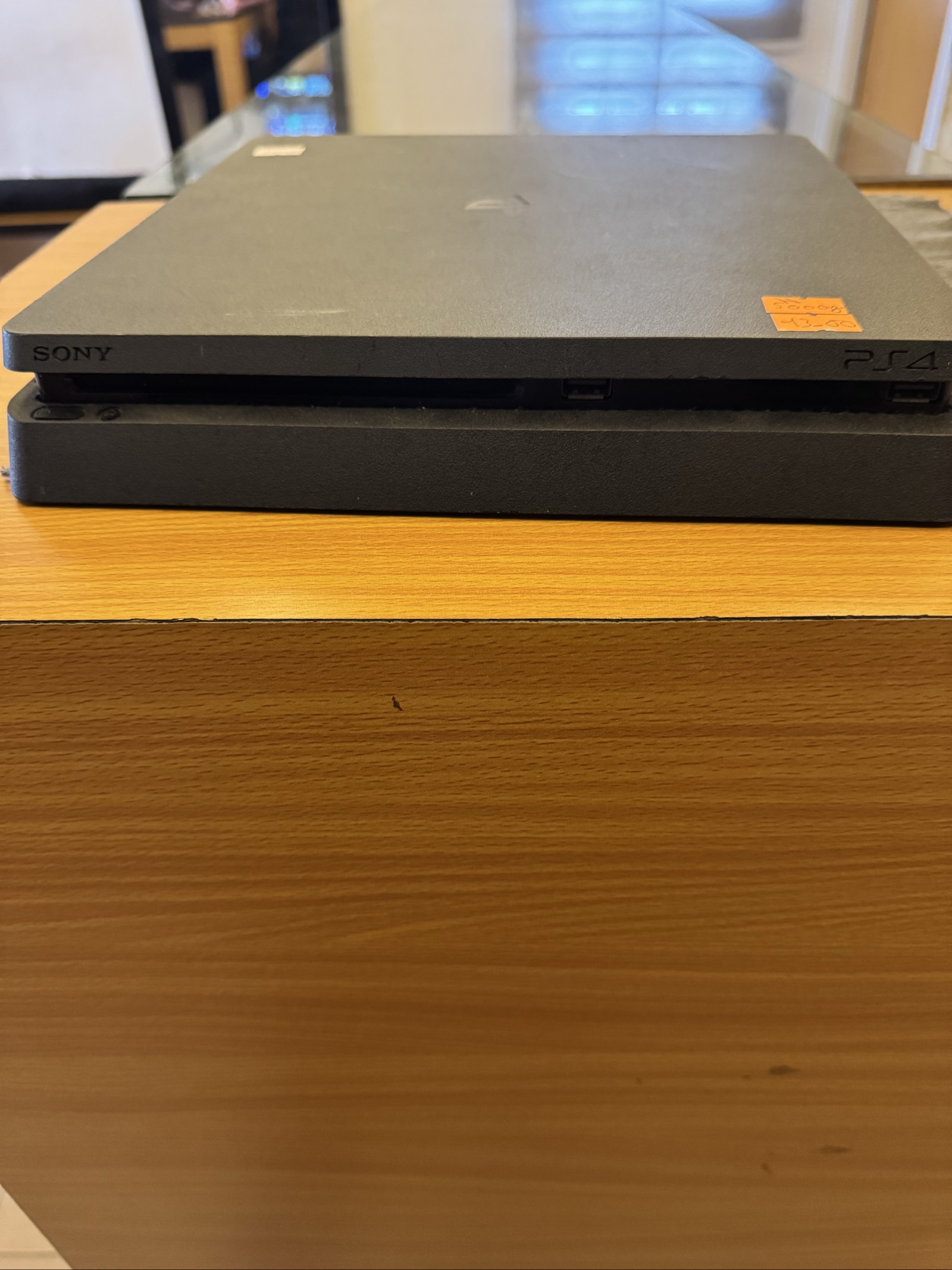 PS4 slim 500g et 1 téra - 4