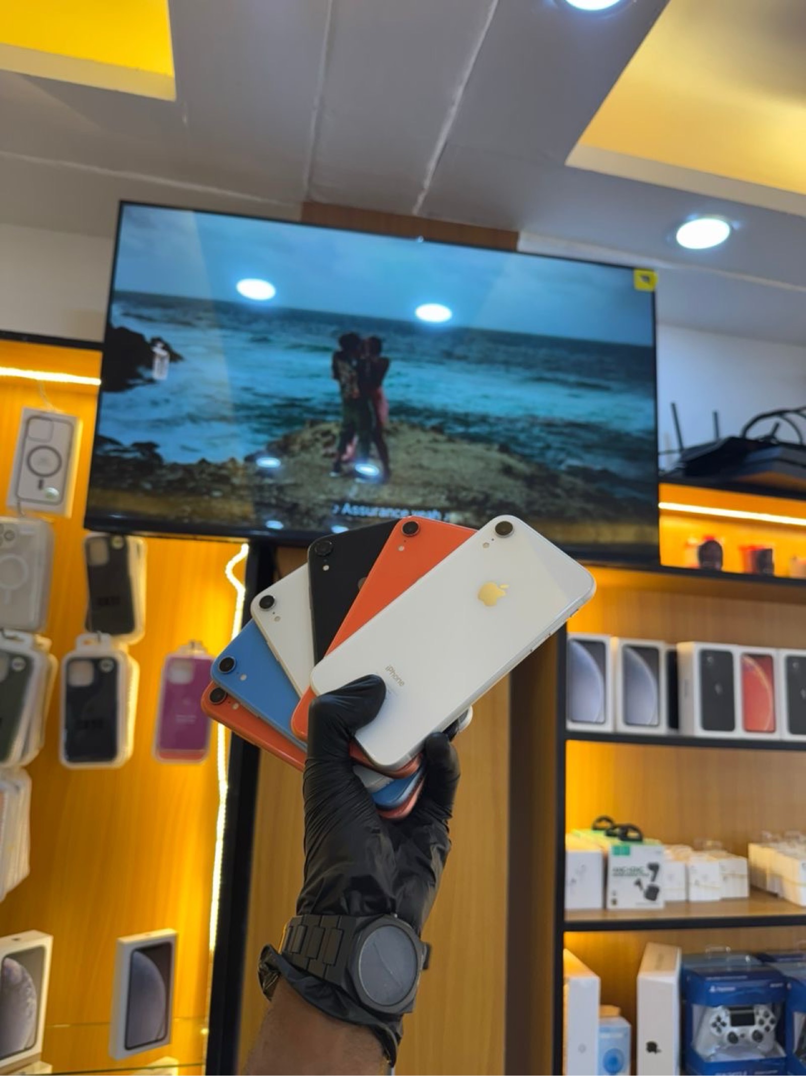 iPhone XR - 2