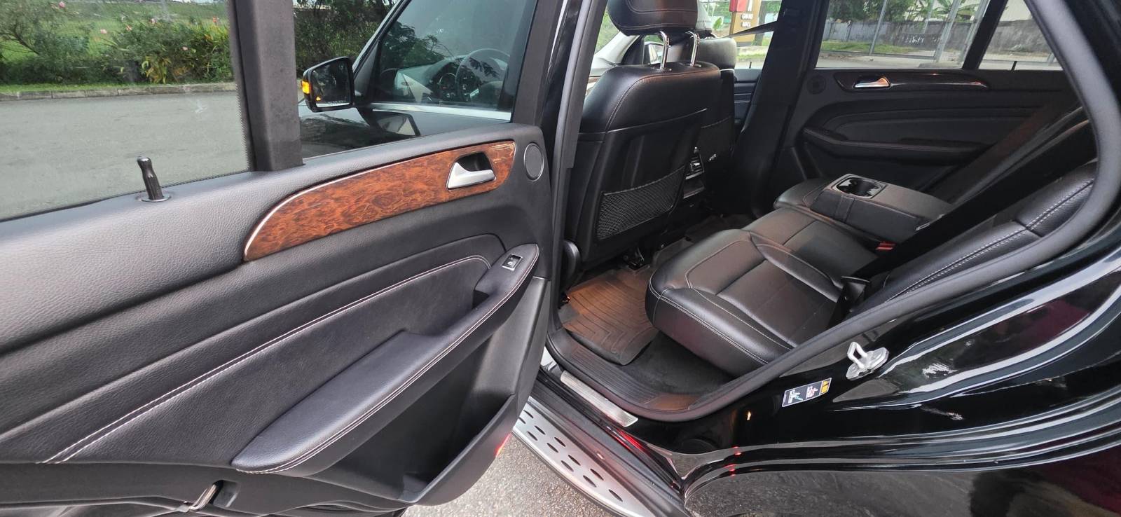 Mercedes Benz 2014  premium - 4