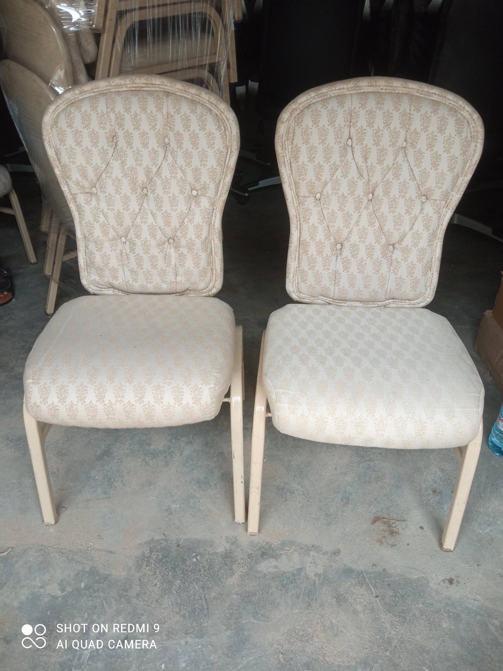 crown back banquet chairs