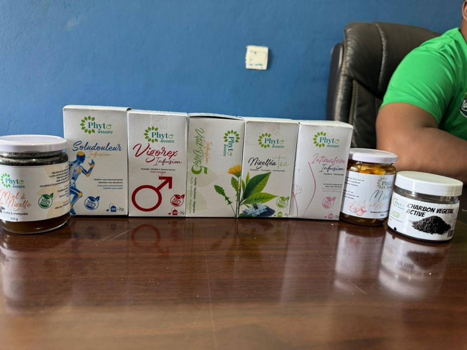 *🌿 PHYTO ASSURE | ONE STOP POINT DISTRIBUTION COMPANY* 
_Produits 100% Naturels - Made in Cameroon_ 

*Notre Catalogue & Prix:*
- *Charbon Végétal Activé* : 2500frs
- *Miel à l’Ail Rose* : 3500frs 
- *Miel à la Nigelle* : 3500frs
- *Intimafem Infusion* : 3500frs 
  _Équilibre - Nettoyage intime féminin_
- *Nigellea Tea* : 2500frs
- *Soludouleur Infusion* : 3000frs 
  _Soulagement des douleurs_
- *Vigorex Infusion* : 3500frs 
  _Tonifiant & Vitalité_

*📍 Yaoundé, Chapelle Damas* 
*🚚 Livraison partout au Cameroun* 
On fournit en *Gros, Détail & Consommateur Final*

*Qualité Naturelle. Prix Direct Usine.* 
Commande vite 👉 +237 673778493 WhatsApp - 3