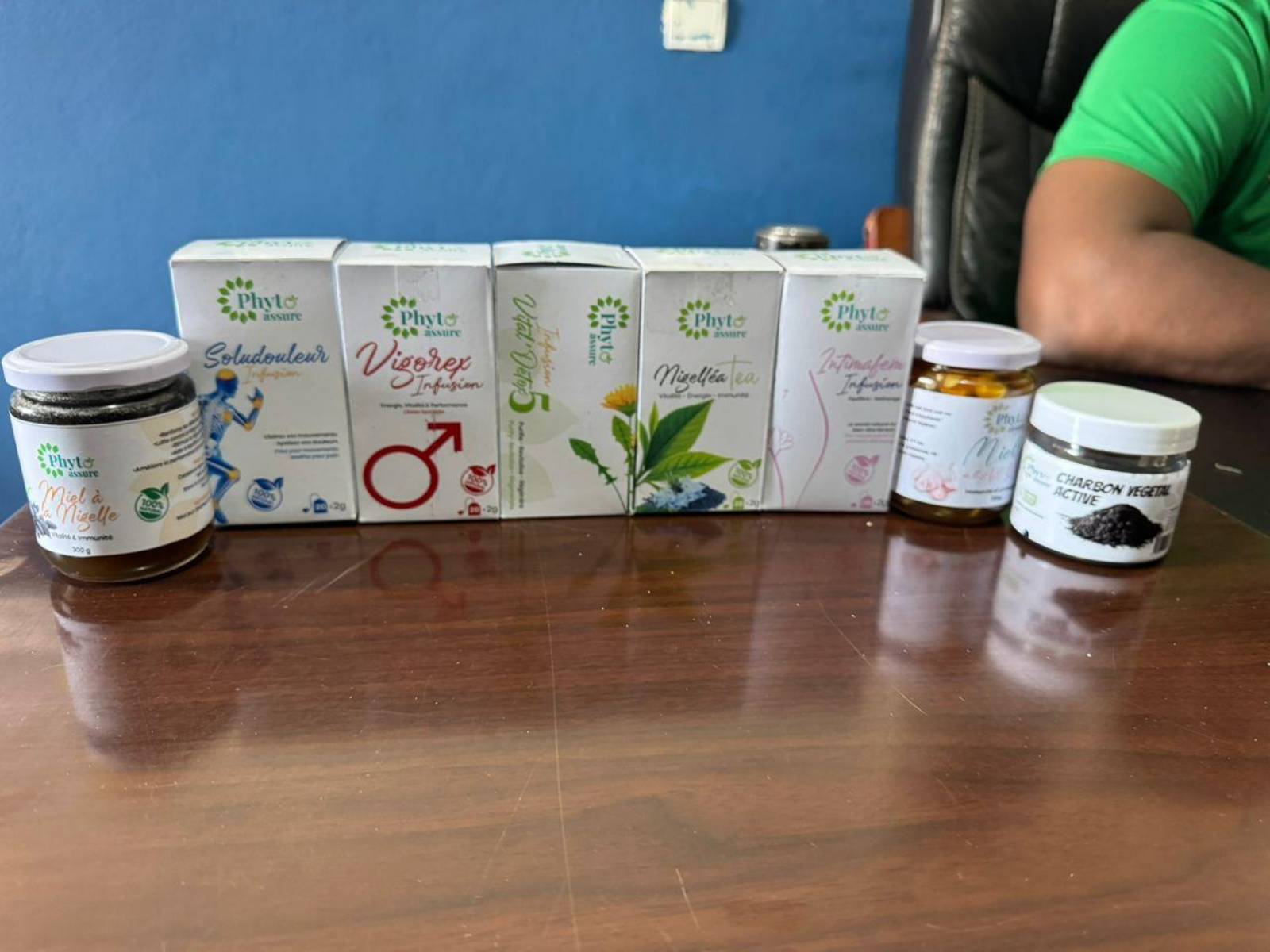 *🌿 PHYTO ASSURE | ONE STOP POINT DISTRIBUTION COMPANY*
_Produits 100% Naturels - Made in Cameroon_
*Notre Catalogue & Prix:*
- *Charbon Végétal Activé* : 2500frs
- *Miel à l’Ail Rose* : 3500frs
- *Miel à la Nigelle* : 3500frs
- *Intimafem Infusion* : 3500frs
_Équilibre - Nettoyage intime féminin_
- *Nigellea Tea* : 2500frs
- *Soludouleur Infusion* : 3000frs
_Soulagement des douleurs_
- *Vigorex Infusion* : 3500frs
_Tonifiant & Vitalité_
*📍 Yaoundé, Chapelle Damas*
*🚚 Livraison partout au Cameroun*
On fournit en *Gros, Détail & Consommateur Final*
*Qualité Naturelle. Prix Direct Usine.*
Commande vite 👉 +237 673778493 WhatsApp