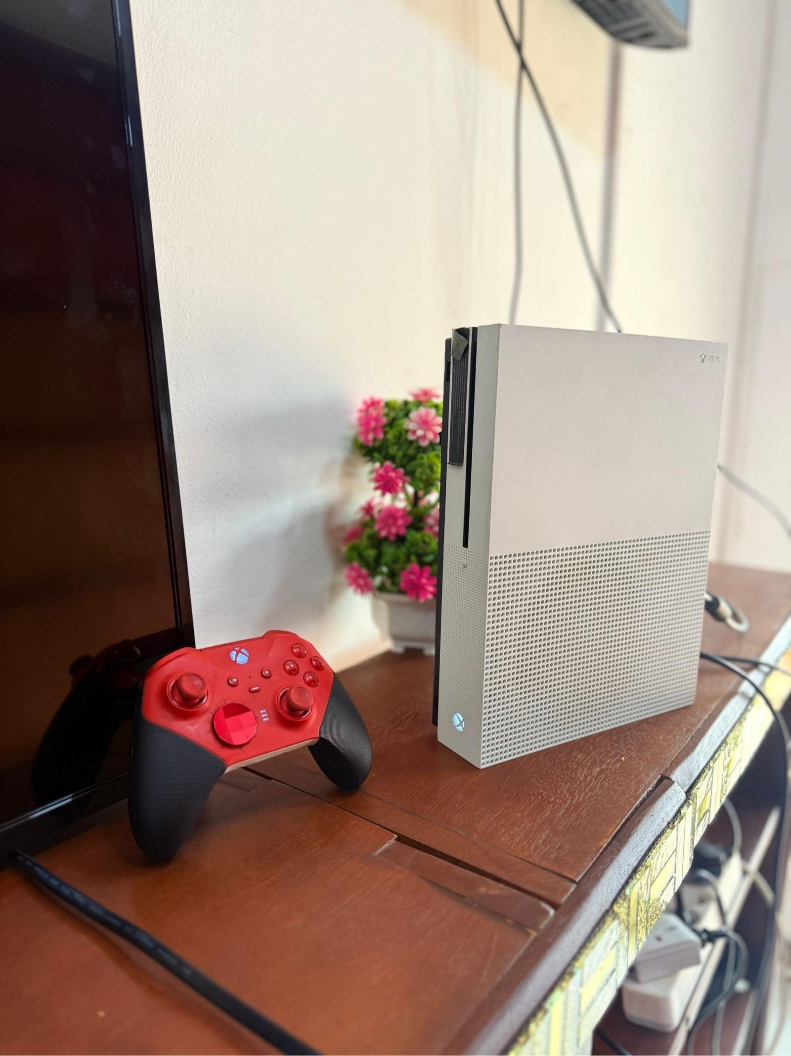 console de jeux disponible - 4