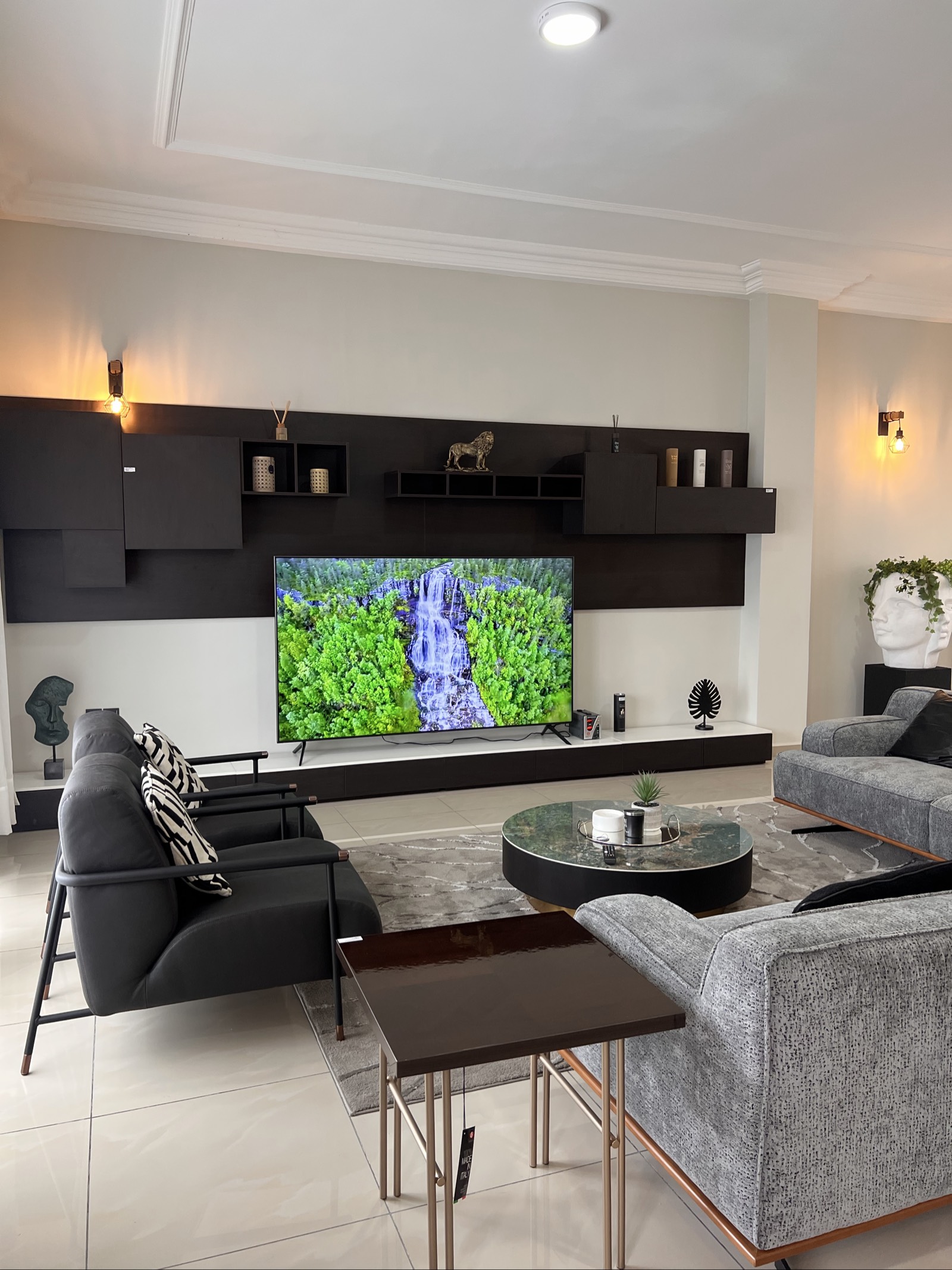 Luxury Apartment Deido Douala thumbnail 2