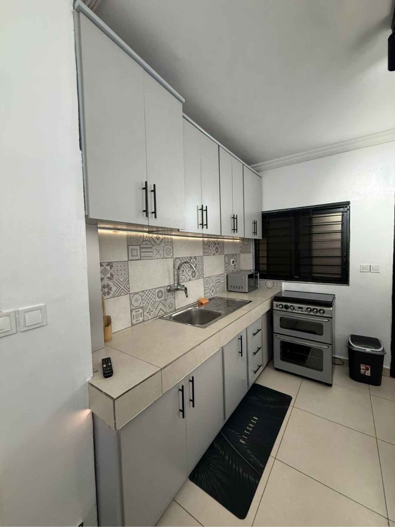 Appartement Meublé à Makepe Round point Petit Pays thumbnail 5