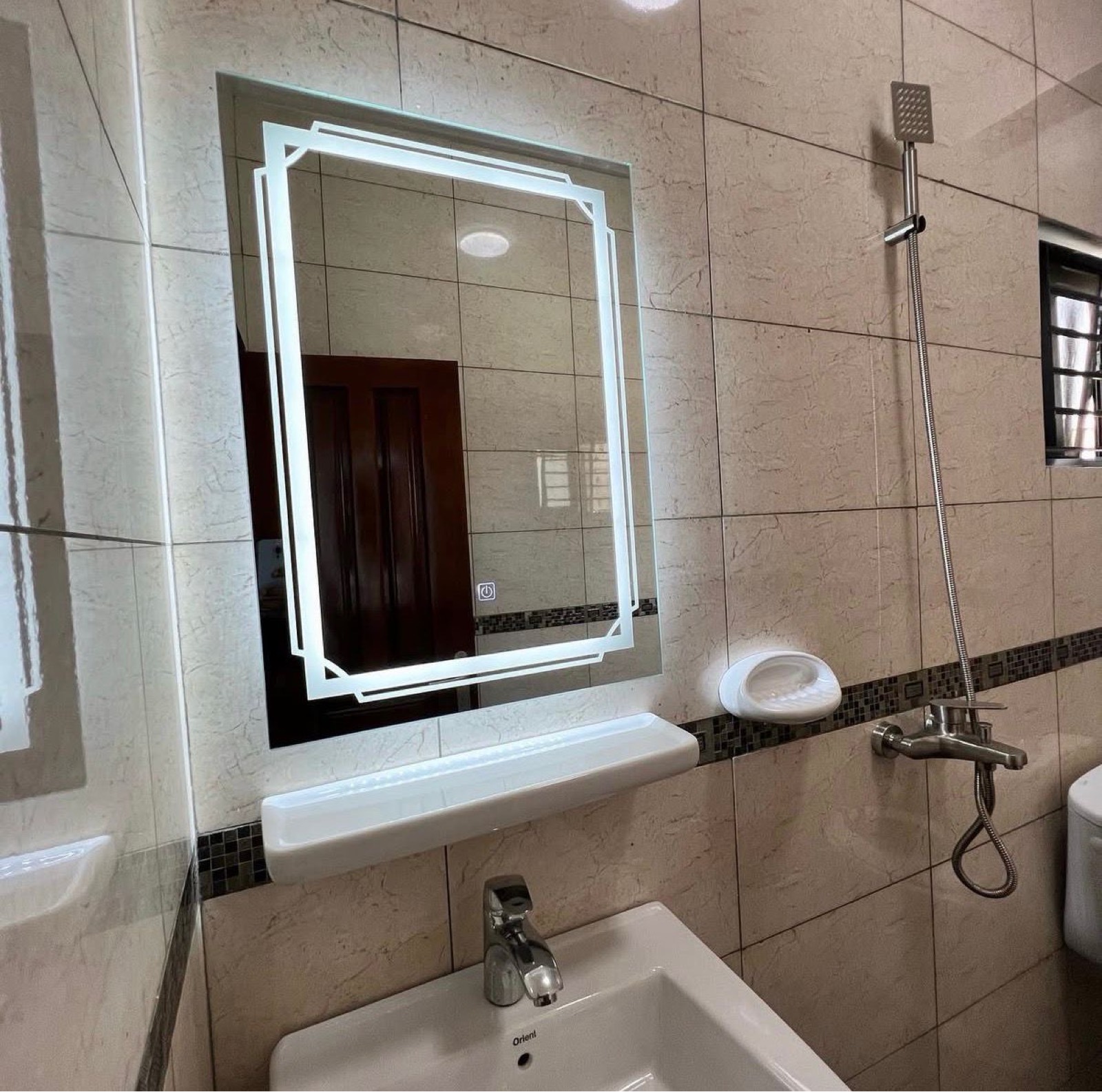 Appartement Meublé à Makepe Round point Petit Pays thumbnail 7